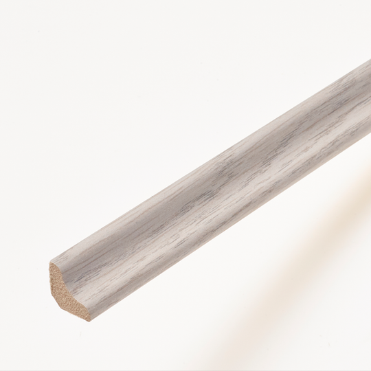 FC70 Pale Grey Oak Laminate Scotia